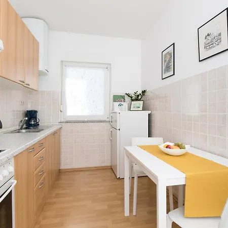 Studio Point Of View Punat Exterior photo